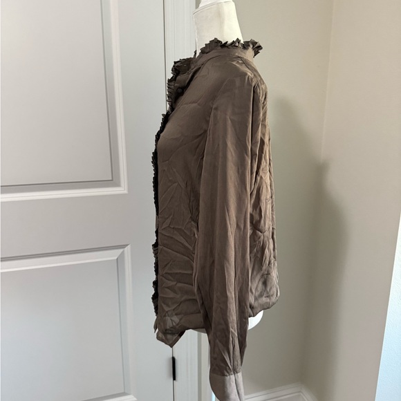 Banana Republic Ruffle Trim Blouse Taupe Brown Size M - Picture 6 of 9